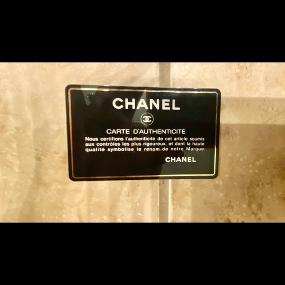 Authentic Chanel Lambskin Quilted Medium Single Flap - Picture 16 of 17